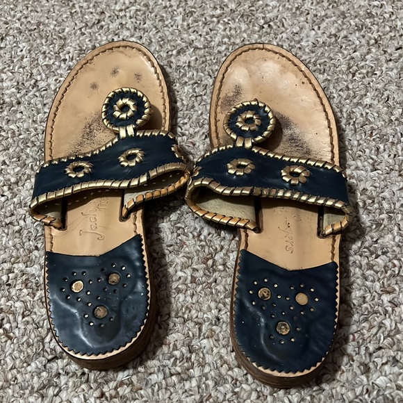 Jack Rogers navy & gold sandals -size 8 - Picture 2 of 3